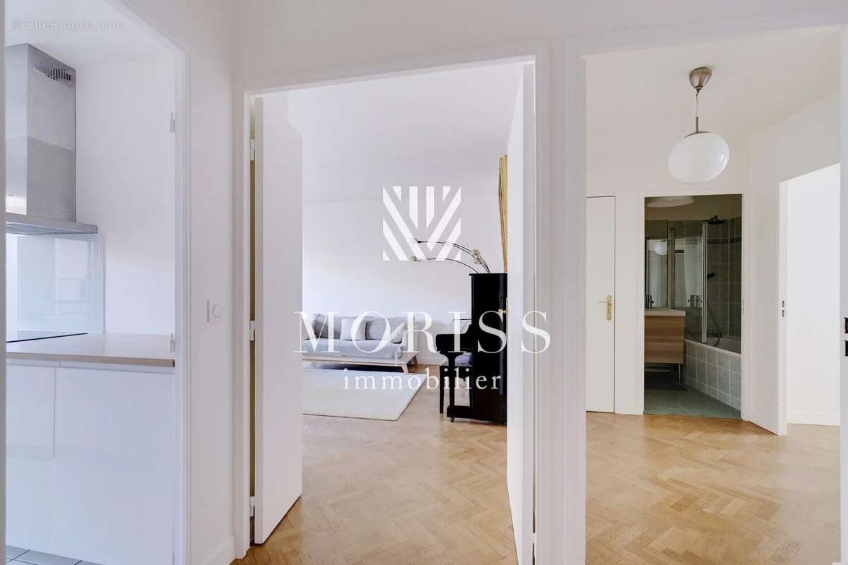 Appartement à COURBEVOIE