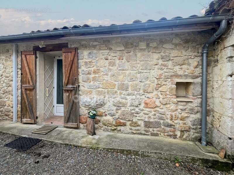 Maison à VALENCE-SUR-BAISE