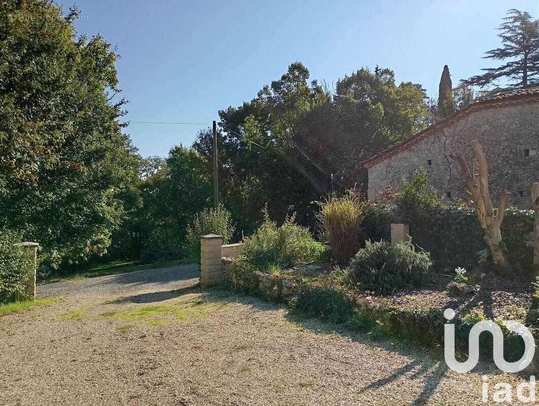 Maison 132 m² à Sainte-Colombe-De-Villeneuve  - photo 9