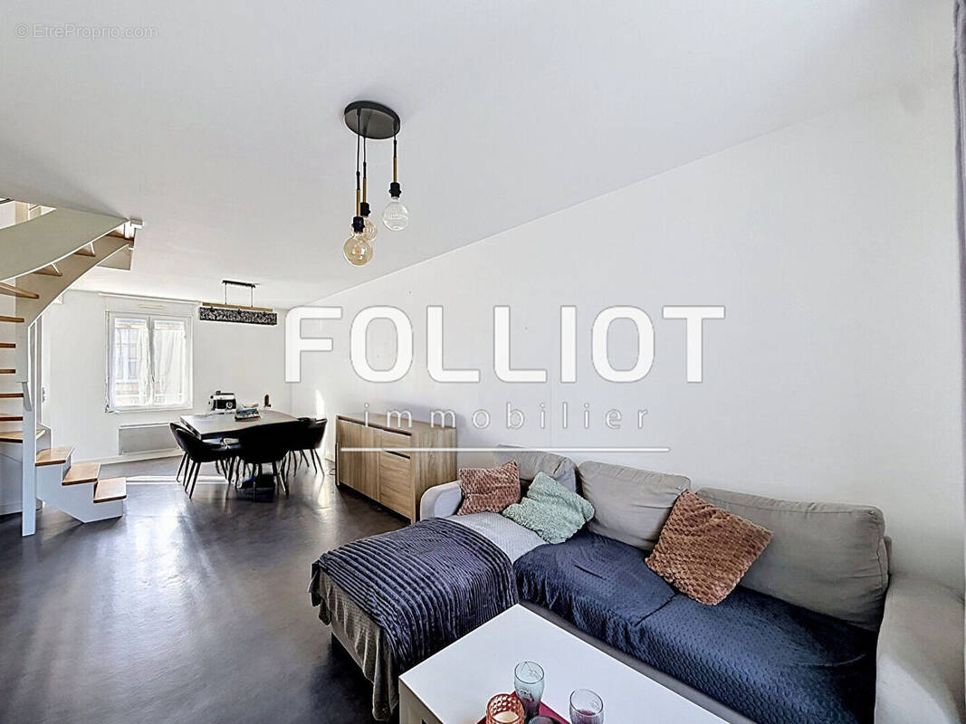 Appartement à DONVILLE-LES-BAINS