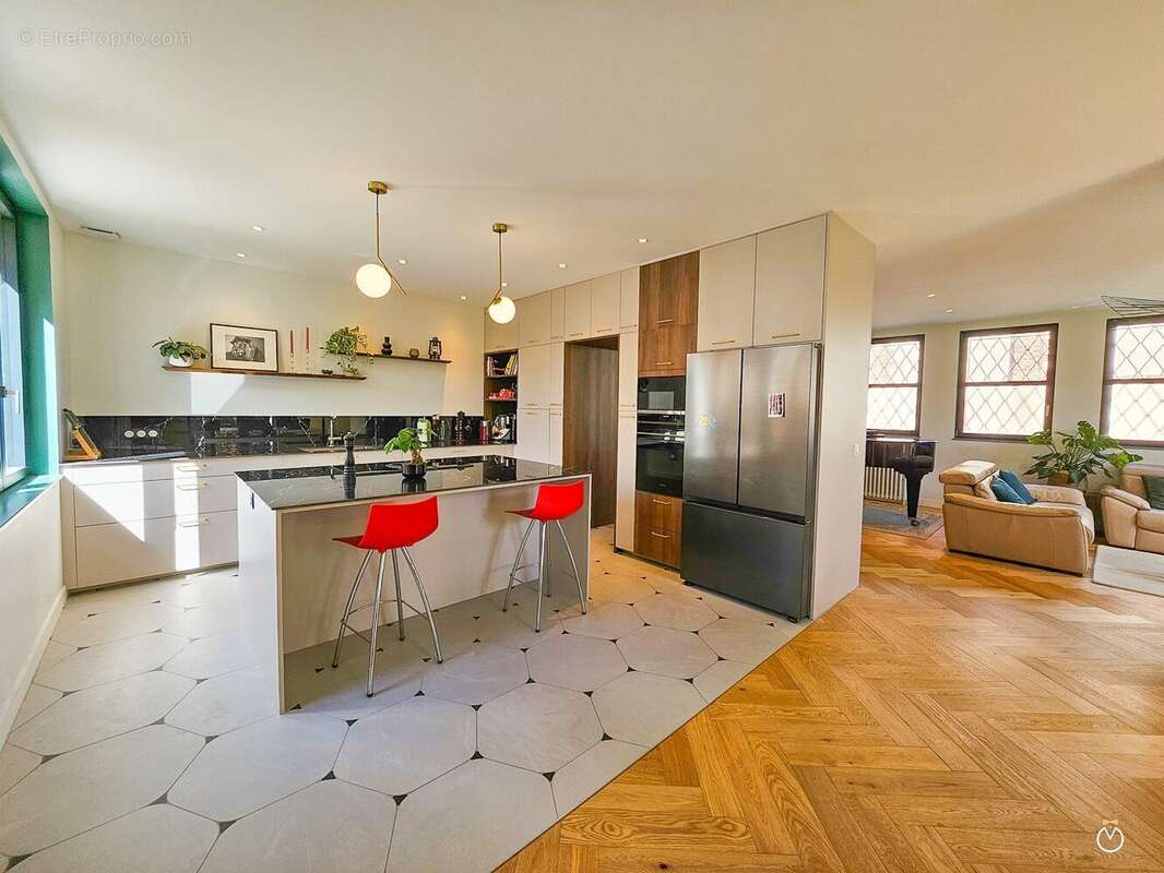 Cuisine av ilot central - Maison à PONT-L&#039;EVEQUE