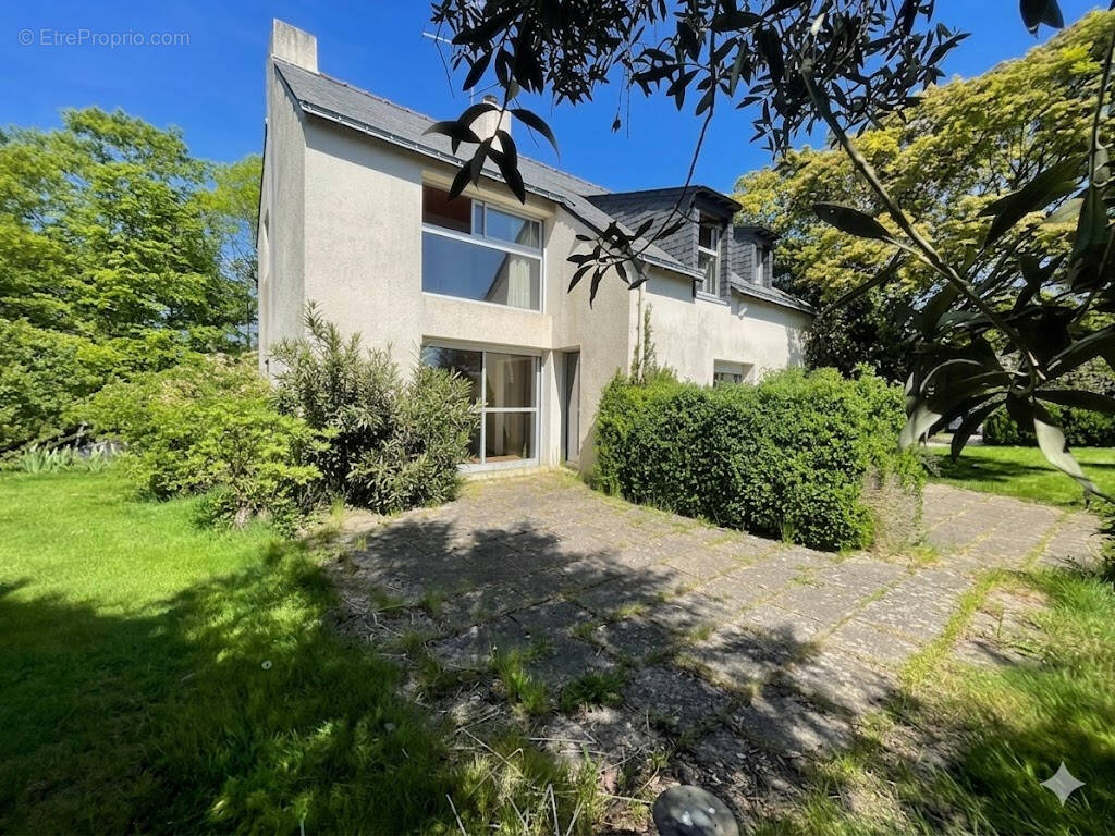 Maison à PLUHERLIN