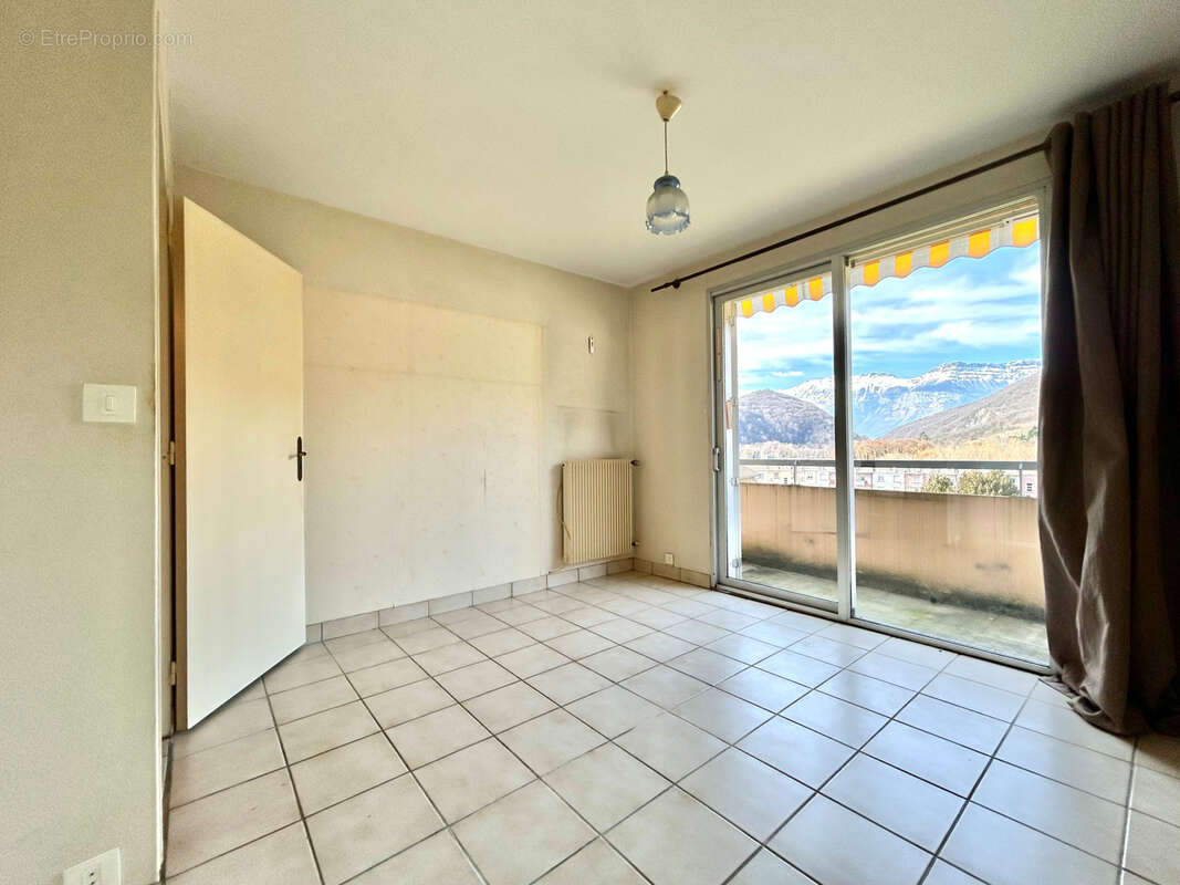 Appartement à VIZILLE