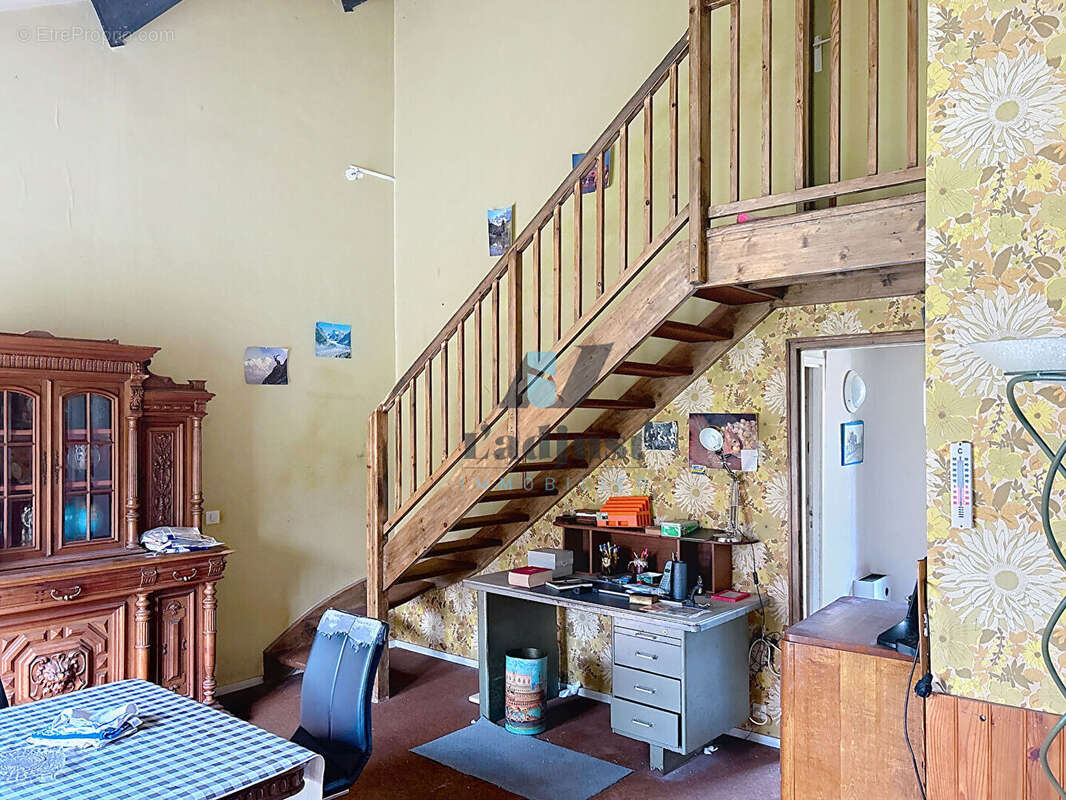 Maison à SAINT-PIERRE-LES-NEMOURS