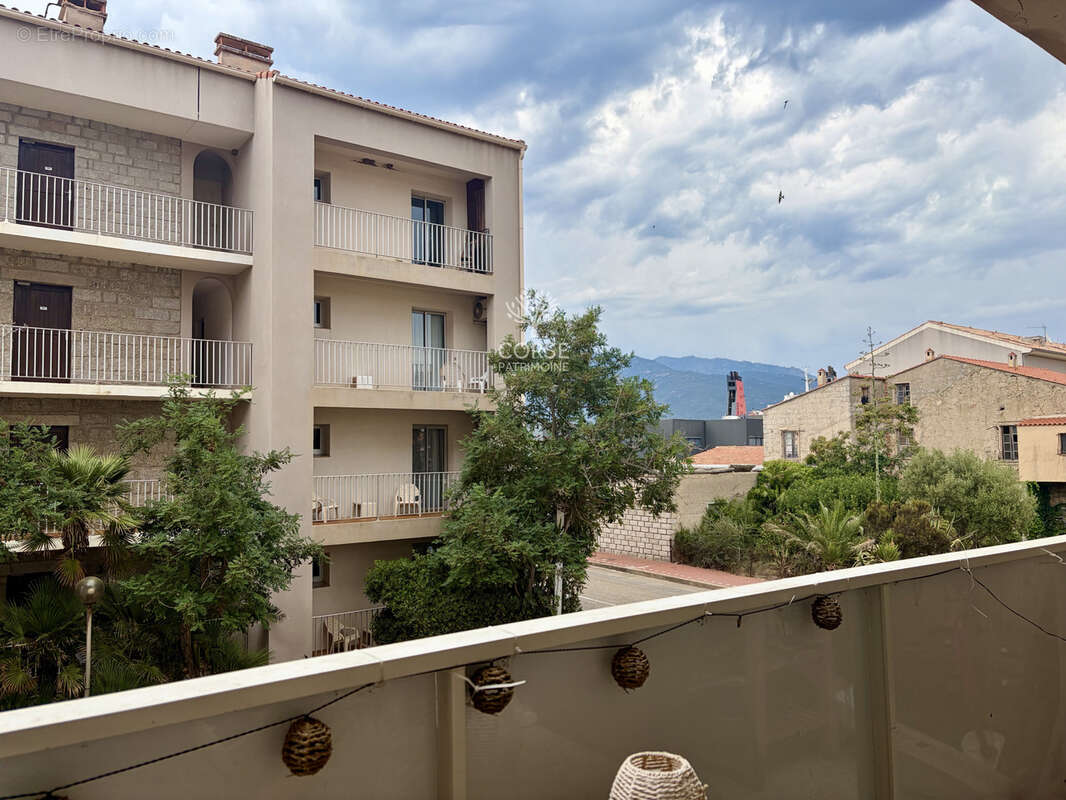 Appartement t3 loue   investissement locatif en bord de mer au cœur de propriano - photo 2