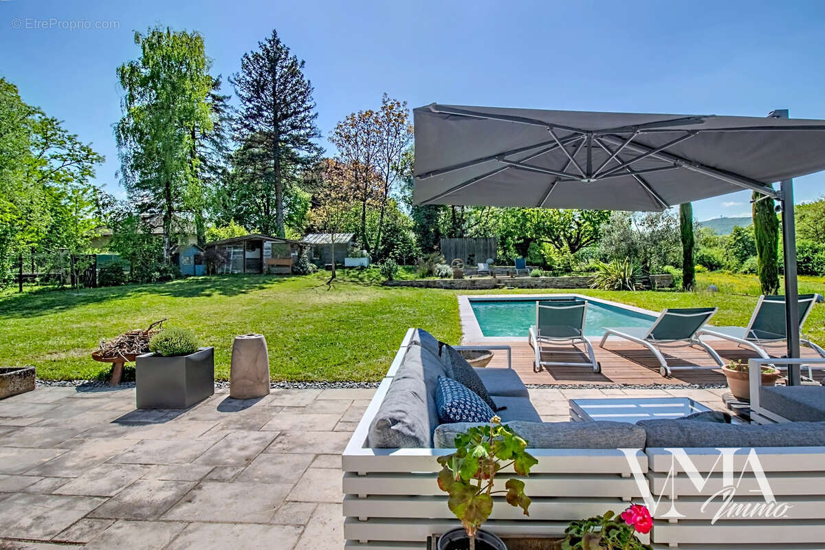 Villa 266m2 avec piscine - photo 4