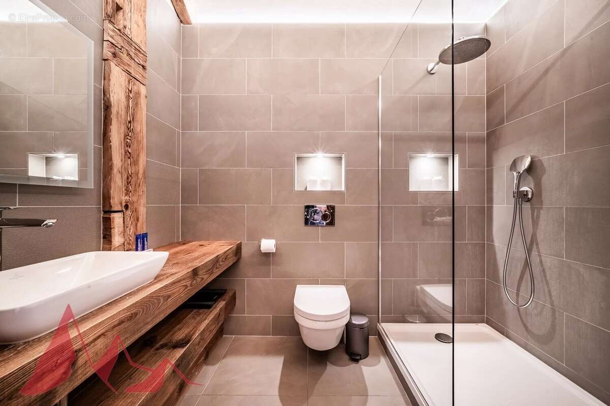 Magnifique ferme rénovée de sept chambres au cœur de Morzine - photo 13