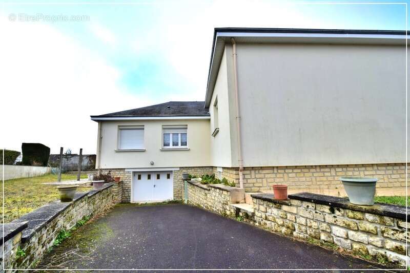Maison à SAINTE-MAURE-DE-TOURAINE