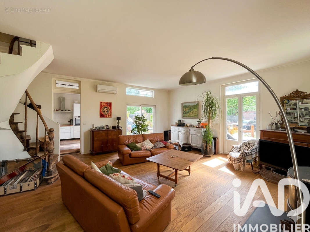 Maison 137 m² à Pessac  - photo 8