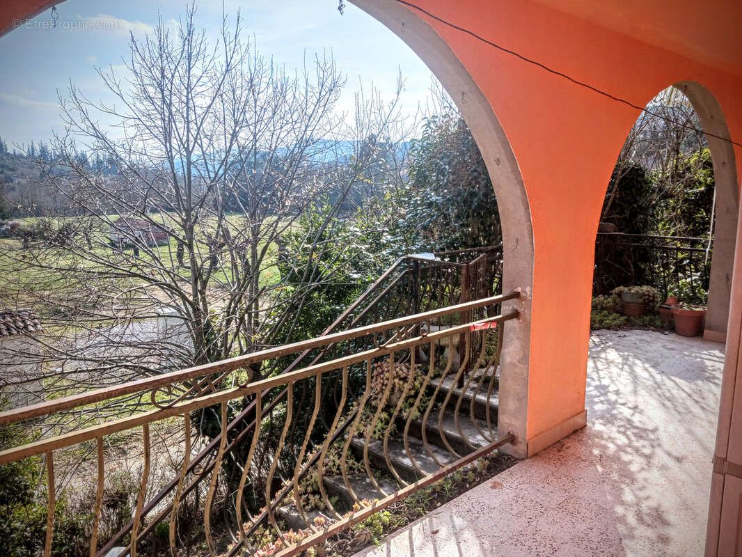 Maison à SAINT-PAUL-LE-JEUNE