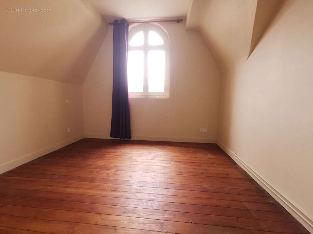 Maison à CHATELLERAULT