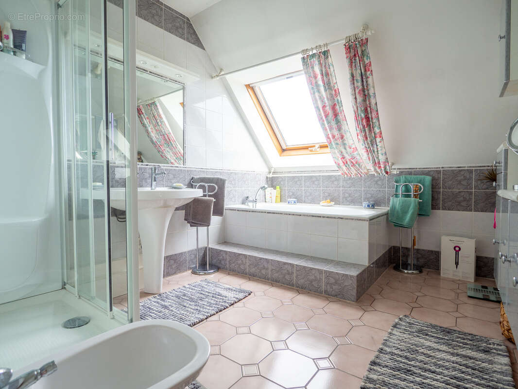 Maison à SAINGHIN-EN-MELANTOIS