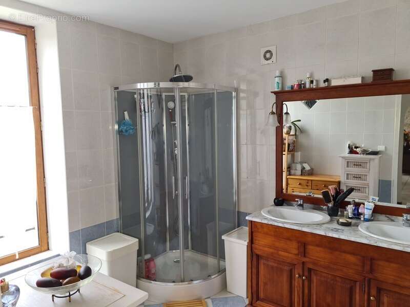 Maison à RUELLE-SUR-TOUVRE