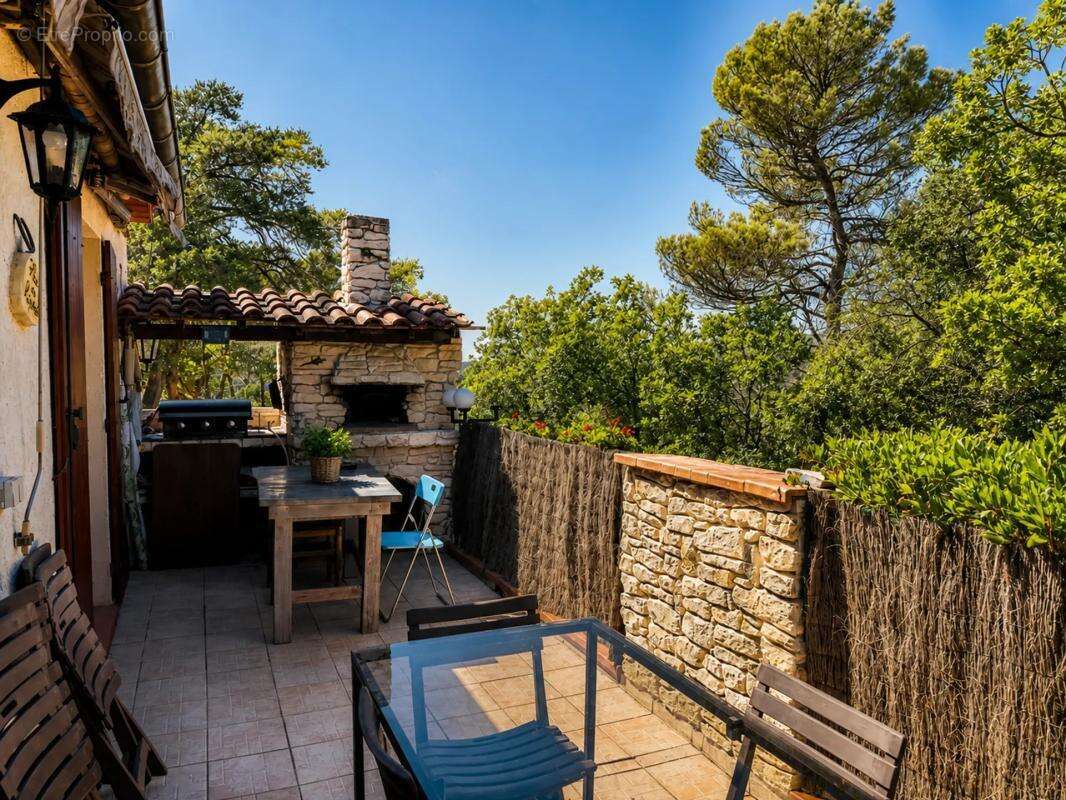 Maison de 7 pièces d'environ 196 m² à Esparron-de-Verdon - photo 7
