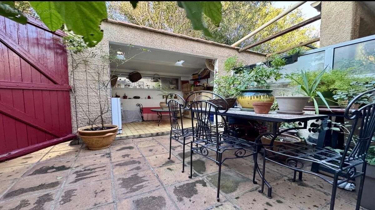 Appartement à LA LONDE-LES-MAURES