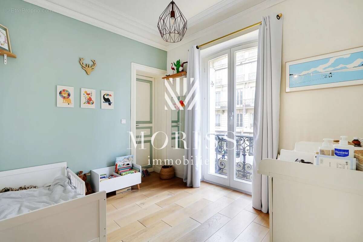 Appartement à PARIS-9E