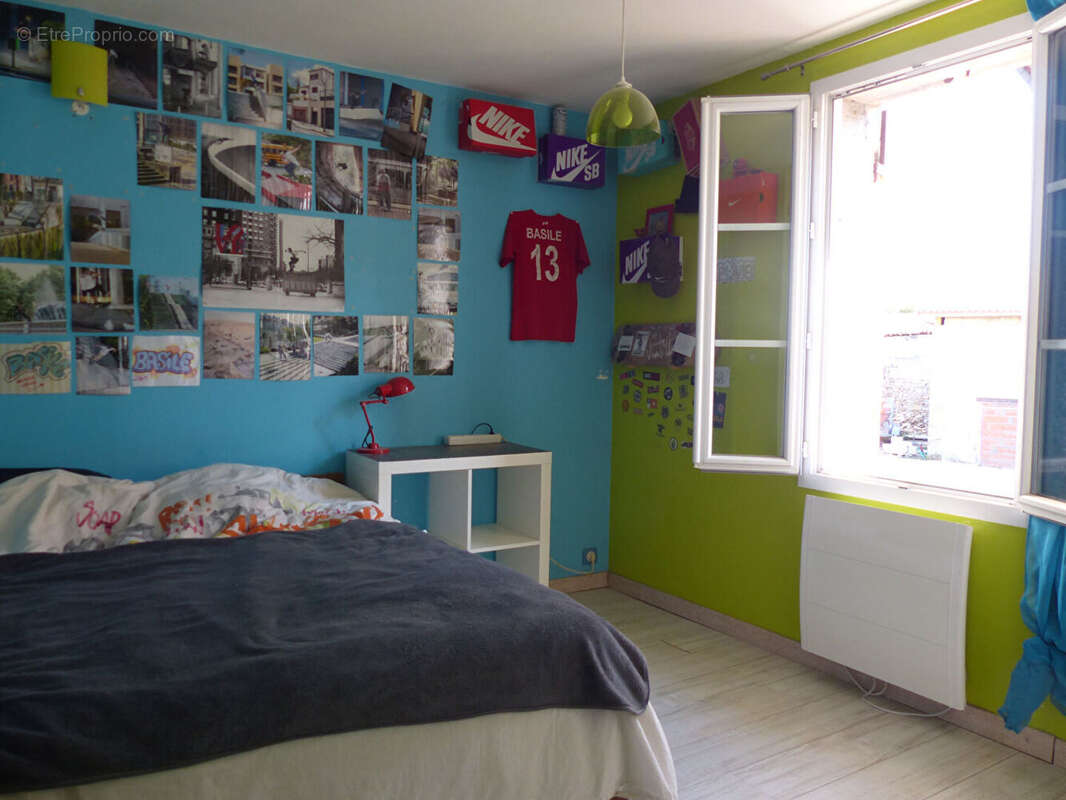 Maison à LES ARTIGUES-DE-LUSSAC