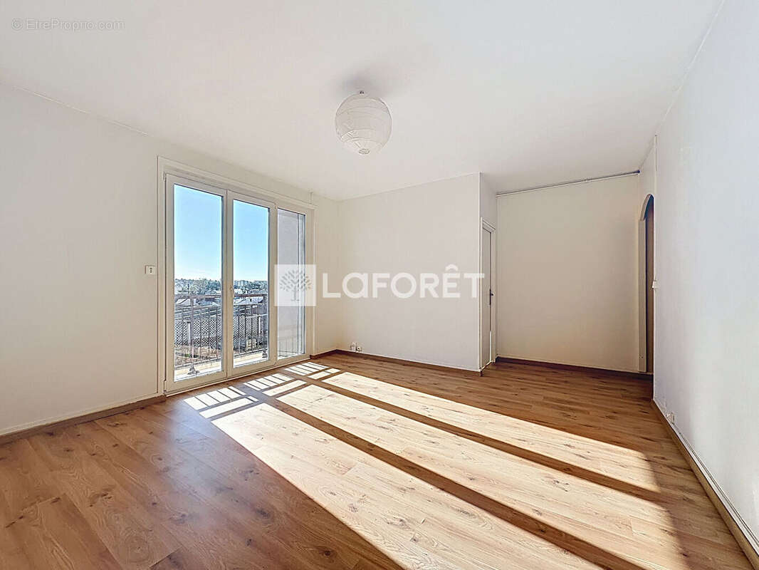 Appartement à BOURG-LA-REINE