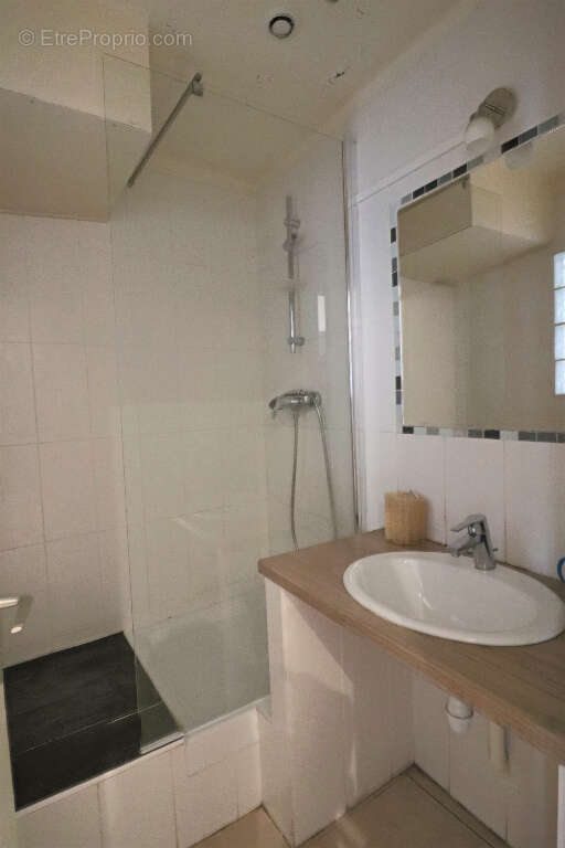 Appartement à MARSEILLE-1E