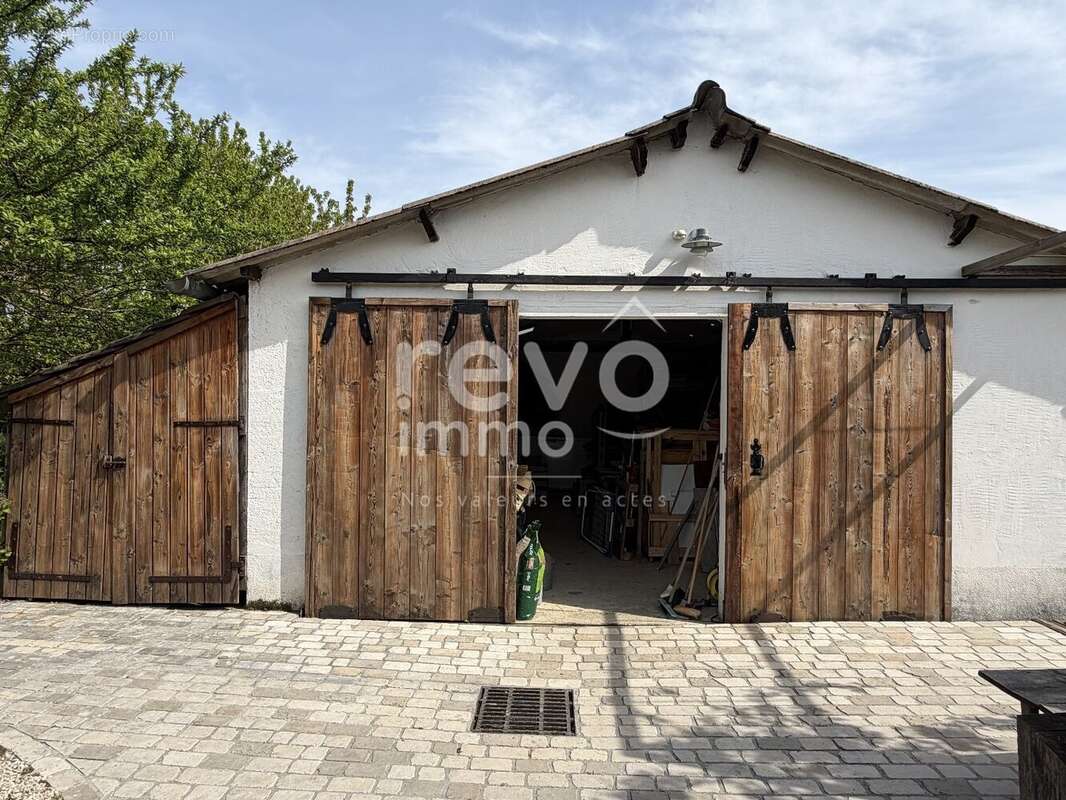 Maison à VILLARS-LES-DOMBES