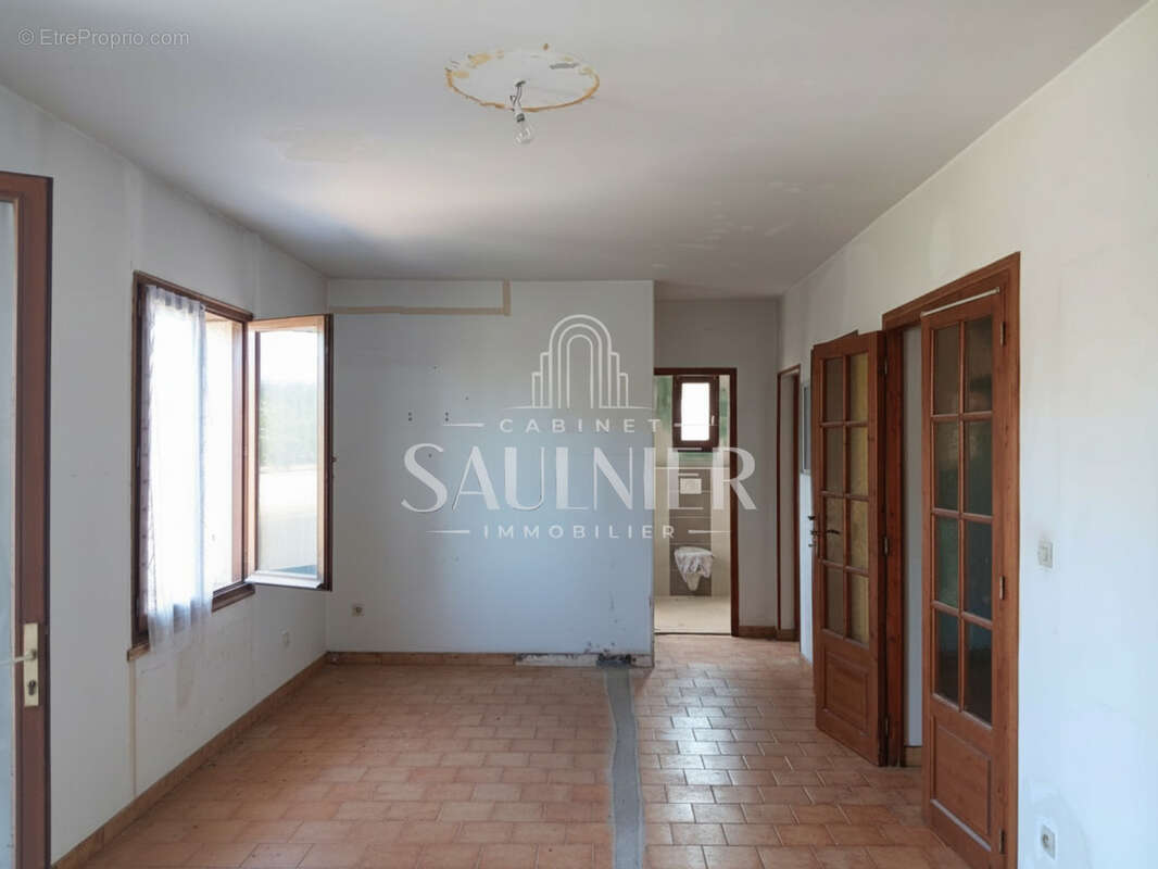 Maison à SAINT-SULPICE-DE-POMMERAY