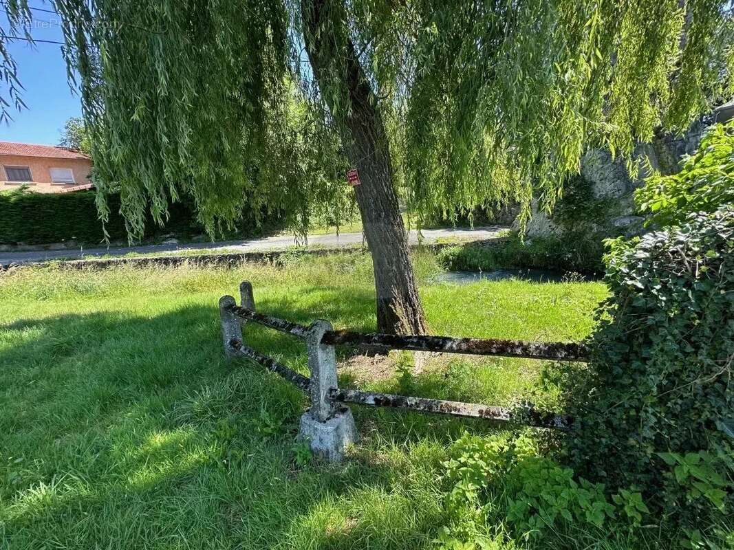 Maison à SAINT-LAURENT-DE-NESTE