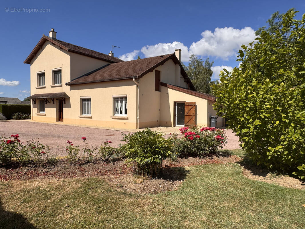 Maison à PIERRE-DE-BRESSE