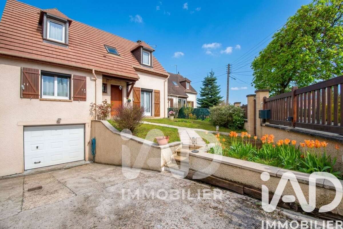 Photo 2 - Maison à EPONE