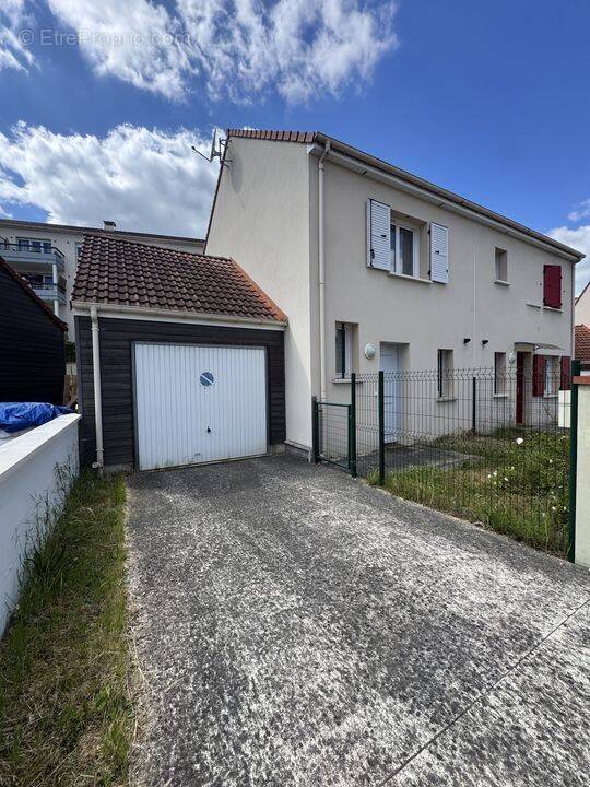 Maison à ETAMPES