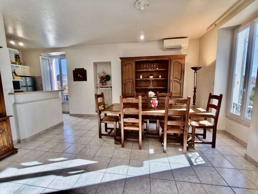 Maison à SAINT-LAURENT-DU-VAR