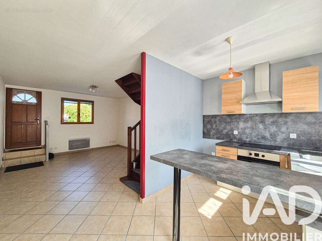 Photo 5 - Maison à MAULETTE