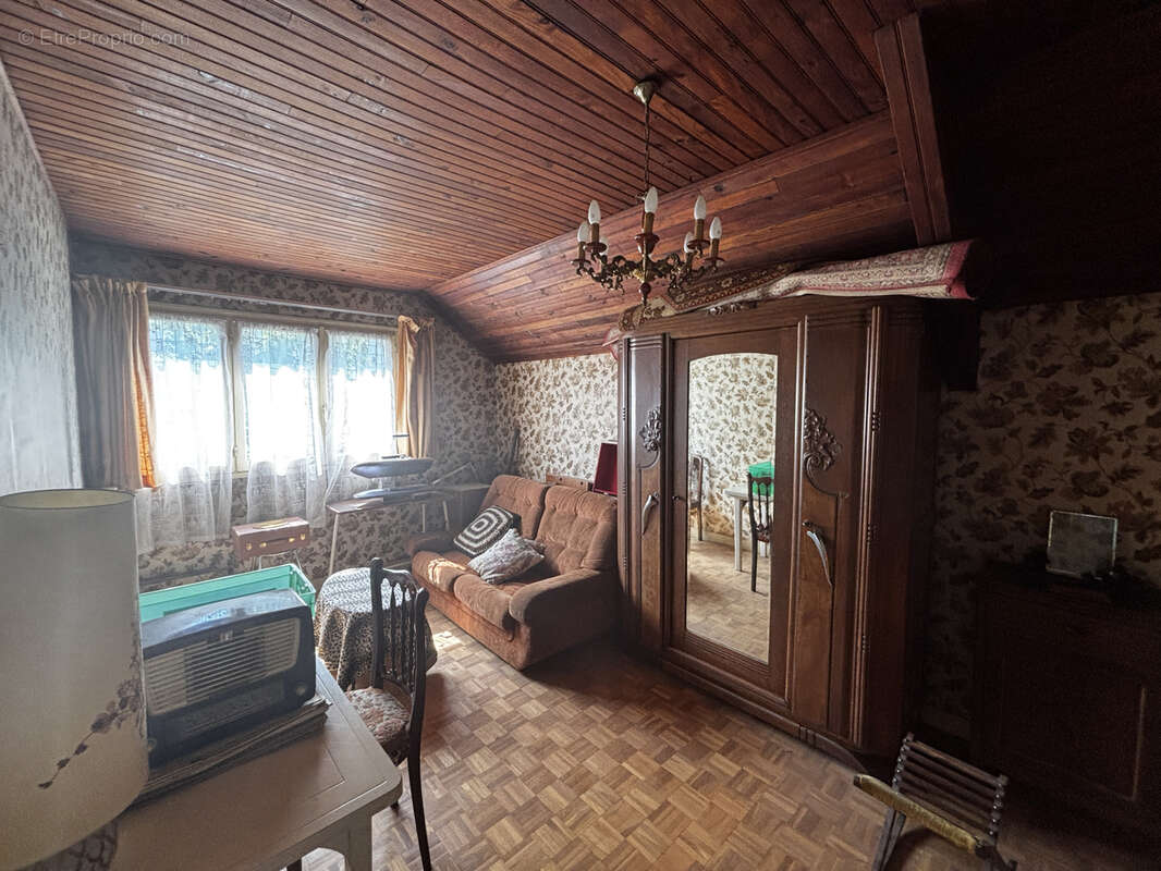 Maison à SARTROUVILLE