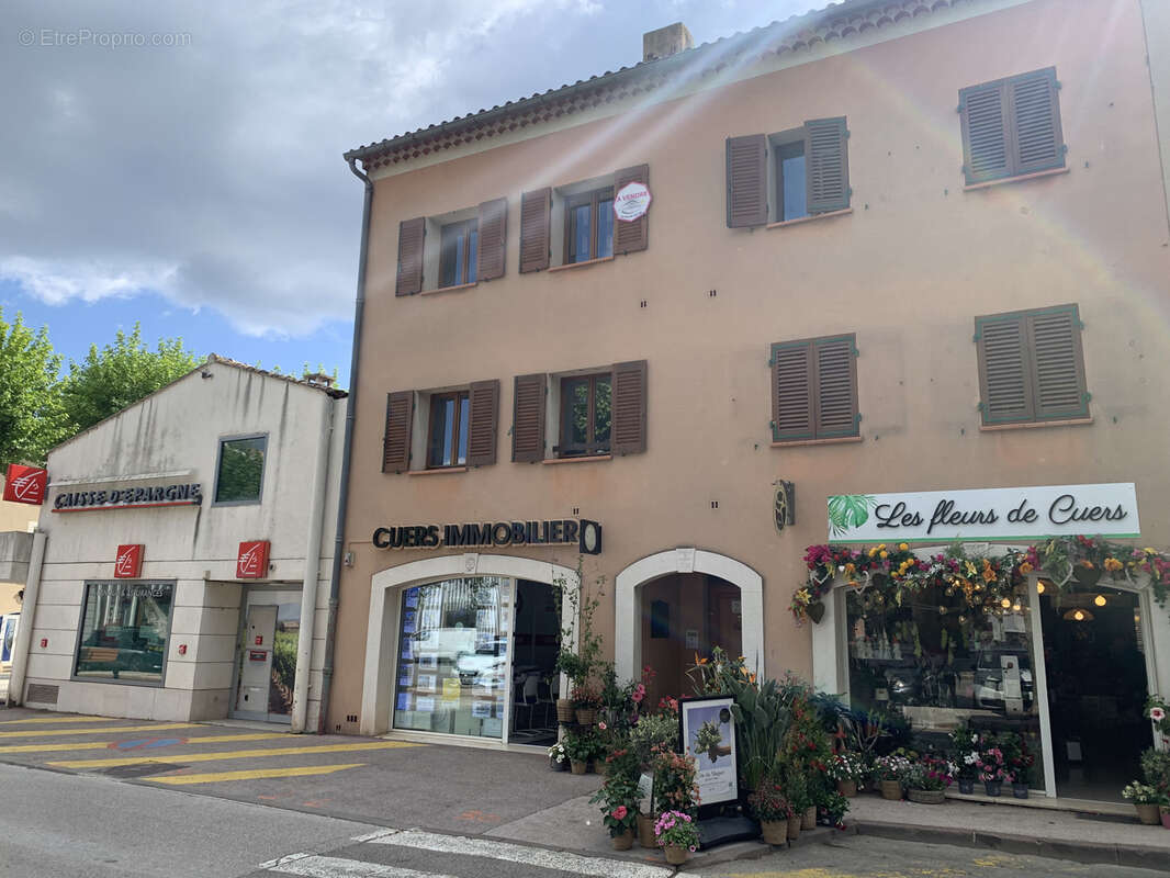 Appartement à CUERS