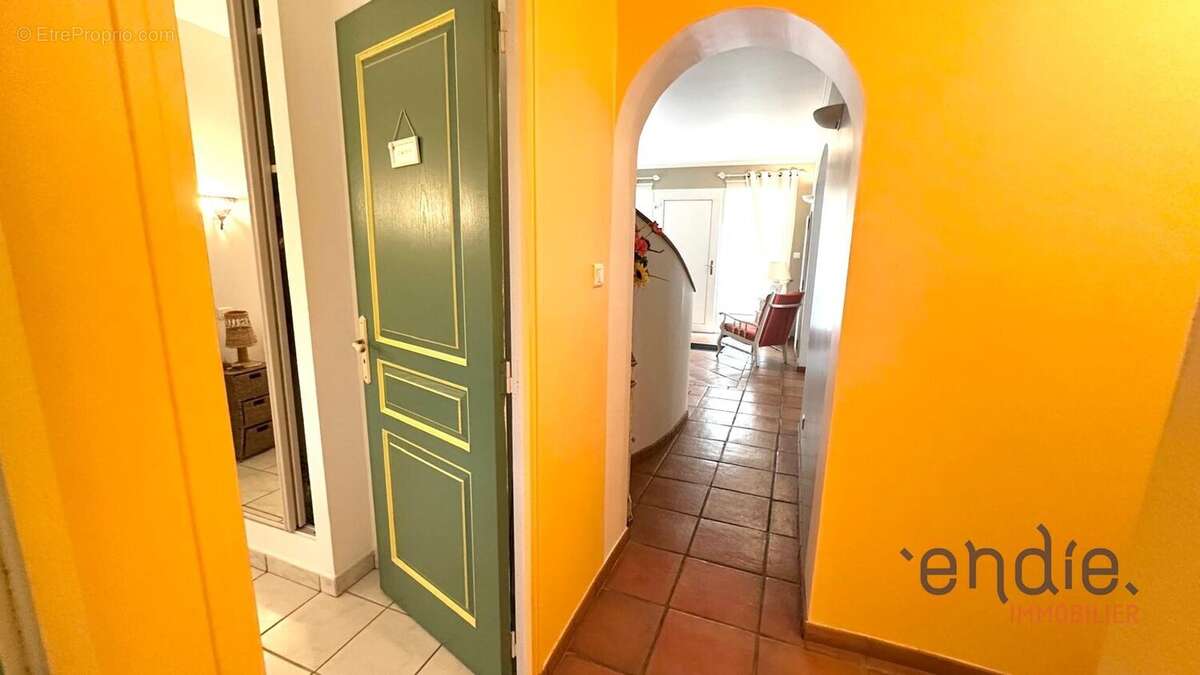 Maison à LORGUES