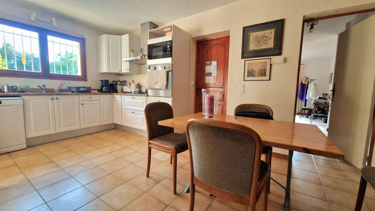 Maison à LES ISSAMBRES