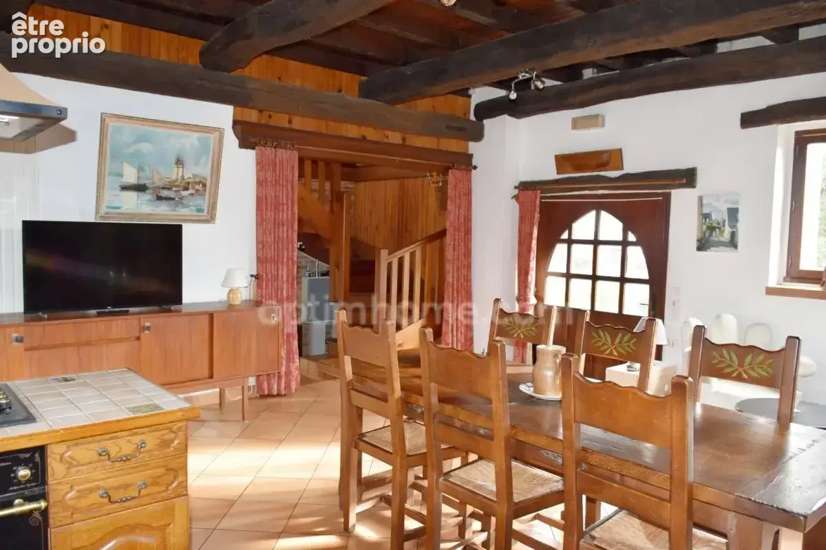 Ensemble immobilier en pierres sur vaste terrain paysagé - photo 6