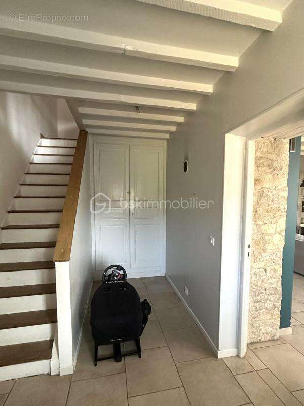 Maison à SAINT-CYR-LES-COLONS