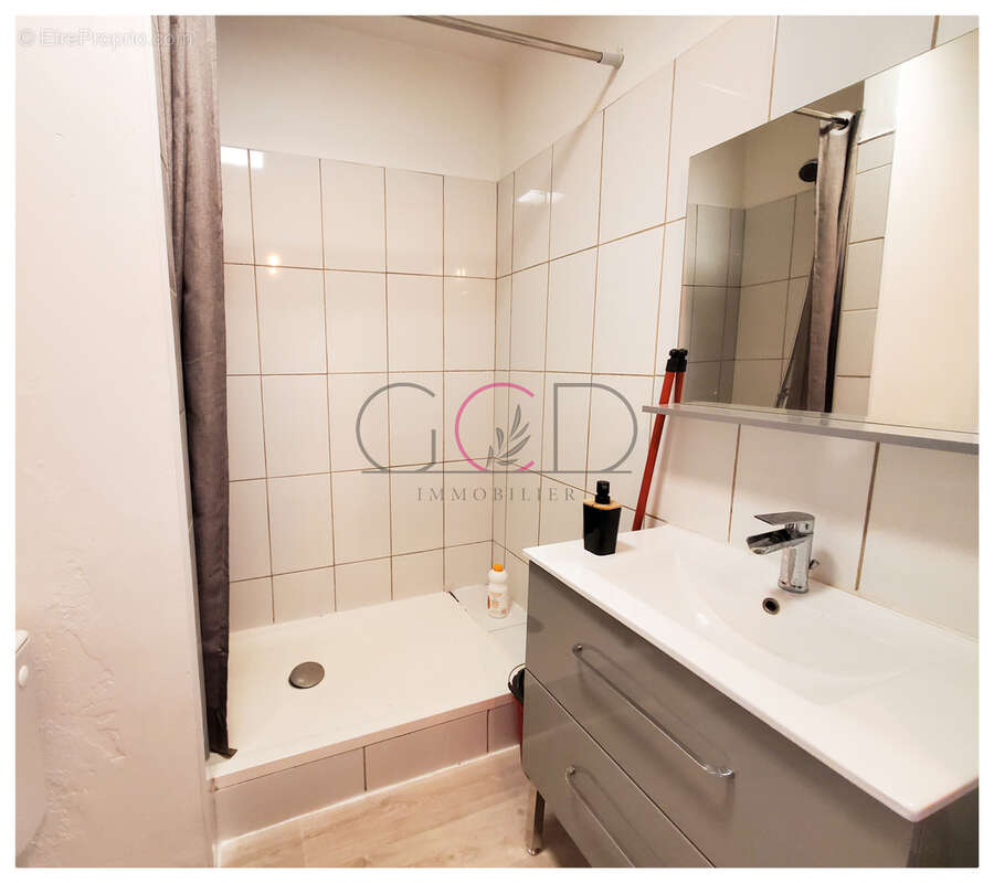 Studio LIBRE AIX CV avec parking, terrasse et ascenseur. - photo 3