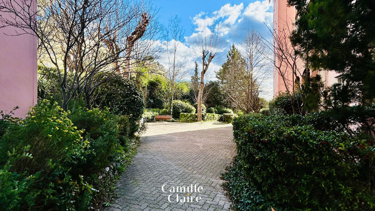 Autre à AIX-EN-PROVENCE