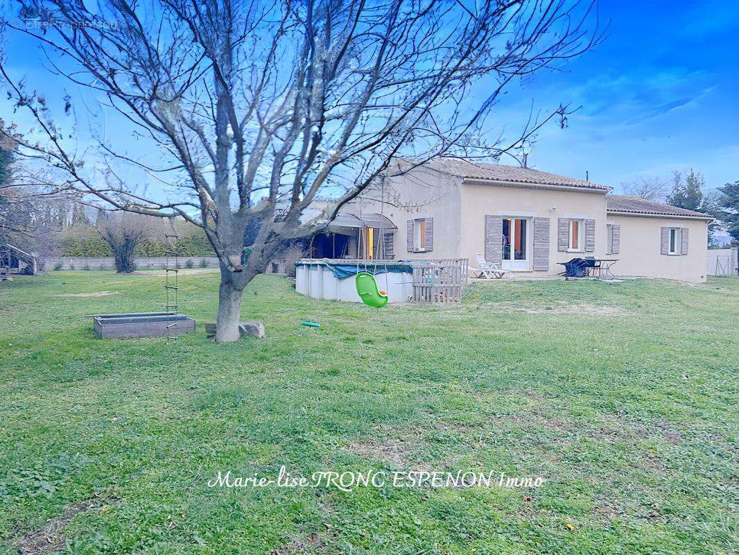 Maison à PERNES-LES-FONTAINES