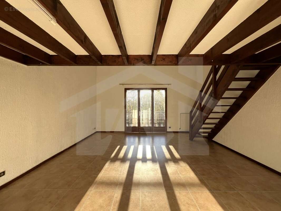 Appartement à MOIRANS