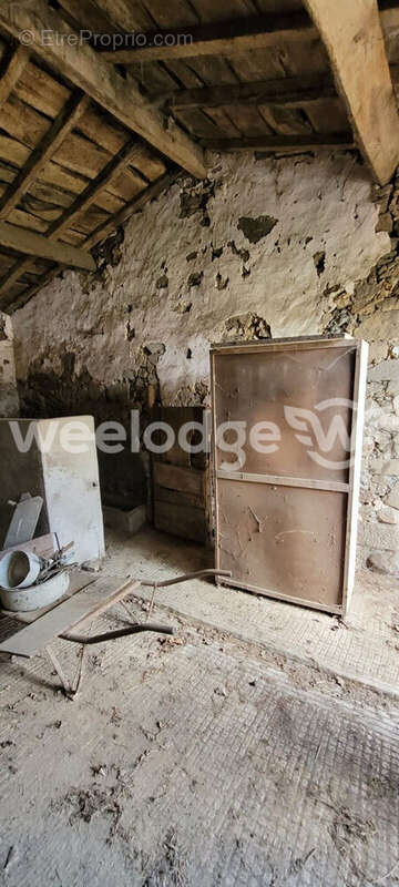 Maison à BEAULIEU-SOUS-LA-ROCHE