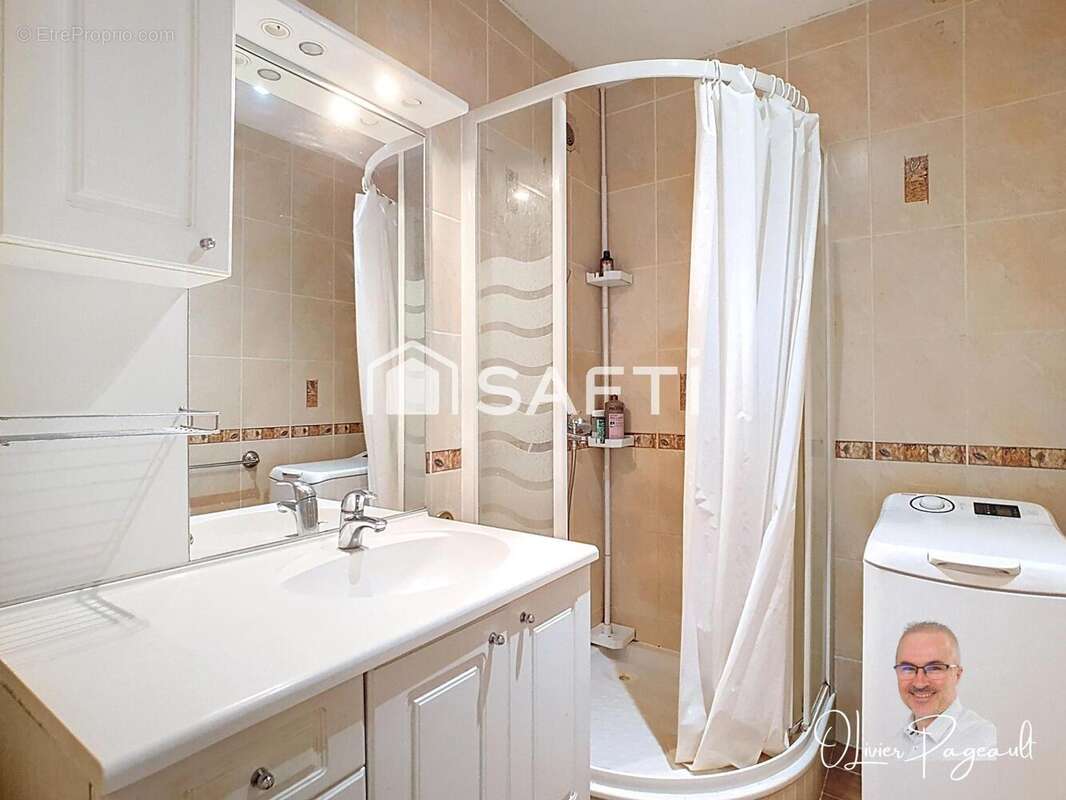 Photo 6 - Appartement à LYON-8E