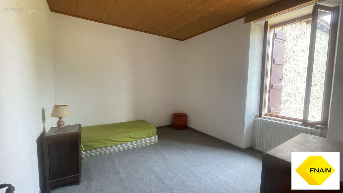 Maison 113 m² à La Croix-Blanche  - photo 9