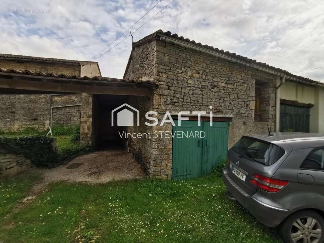 Photo 9 - Maison à LIMALONGES