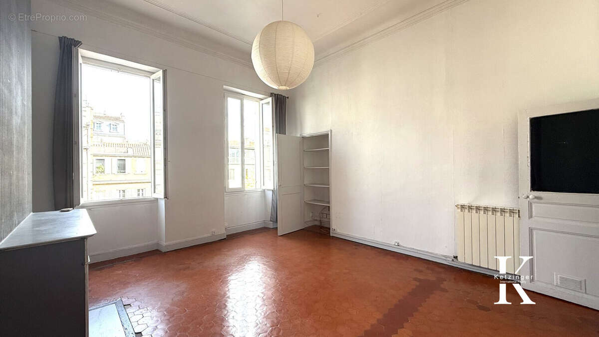 Appartement à MARSEILLE-6E