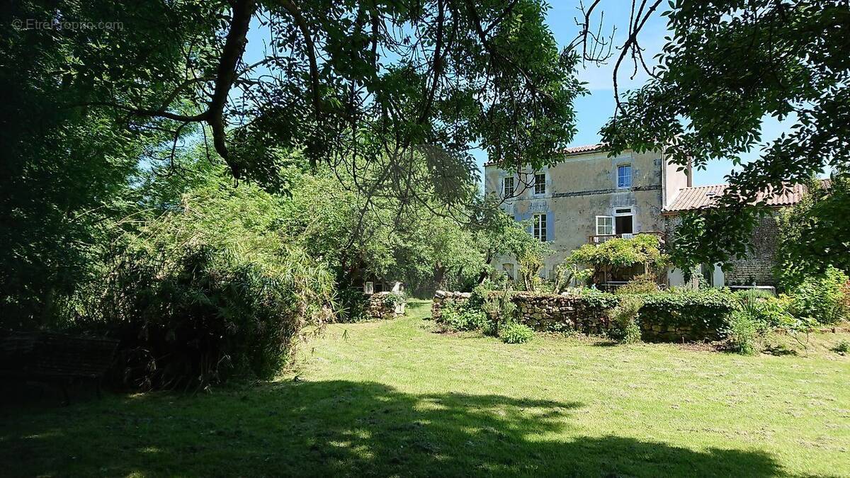Maison à TAILLEBOURG