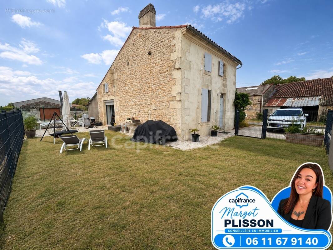 Maison à SAINT-PORCHAIRE