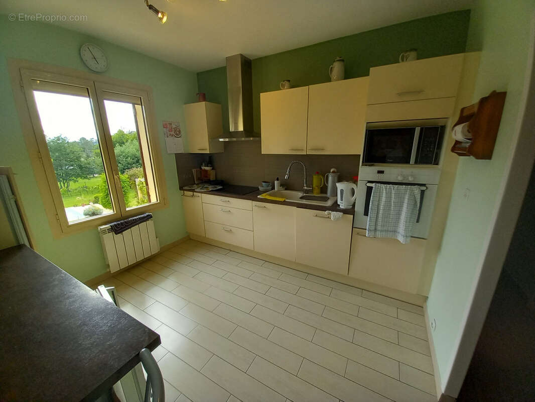 Exclusivité - villa f4 avec piscine - photo 11