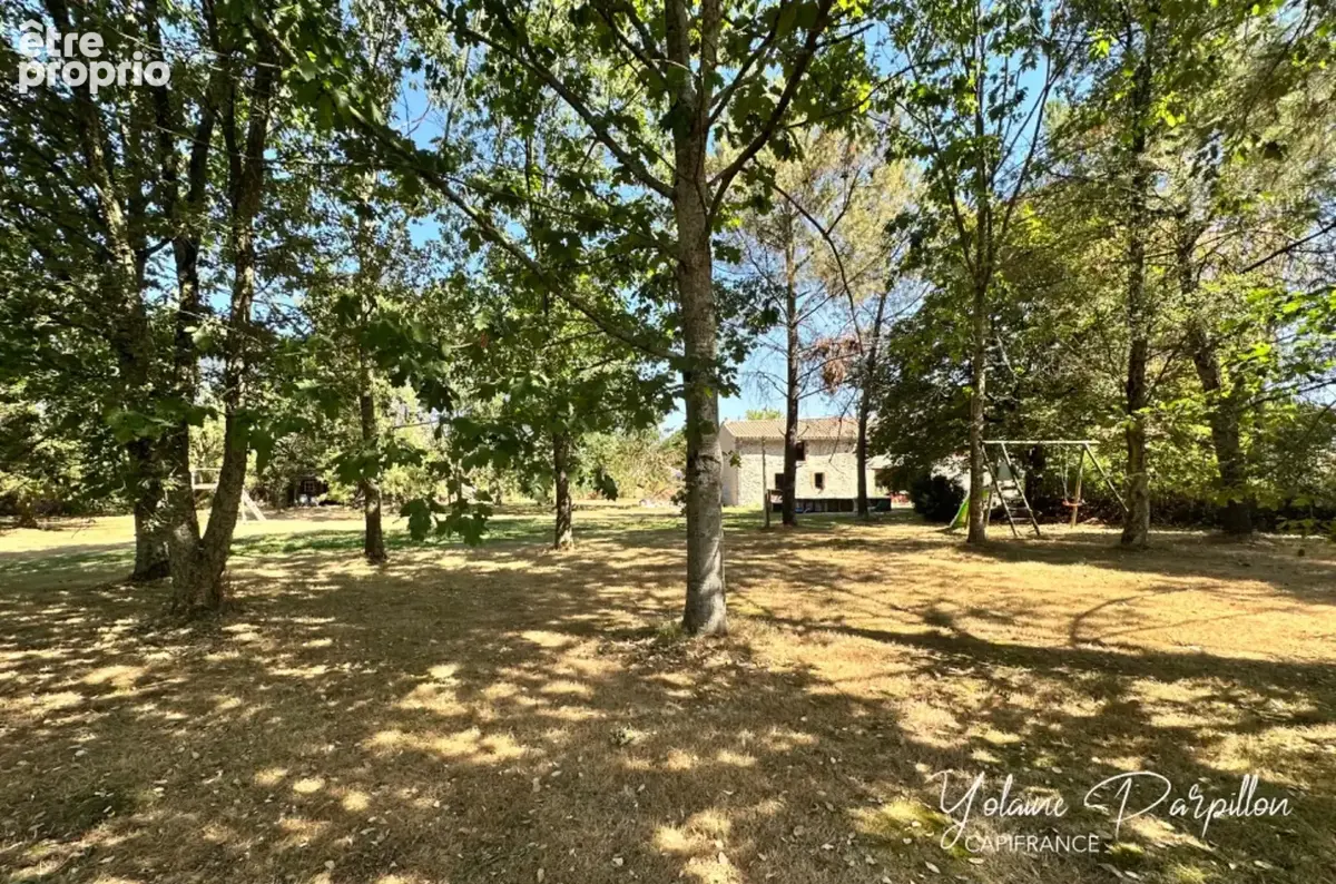 Longère avec 4 chambres et piscine - LES BROUZILS (85) - photo 2